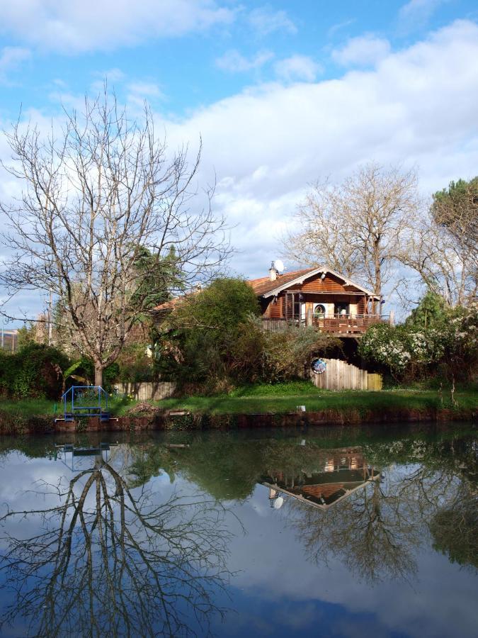 Gite Au Jardin Meilhan-sur-Garonne Exterior foto